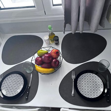Cozy Studio Apartment In The Heart Of Athena Bagian luar foto