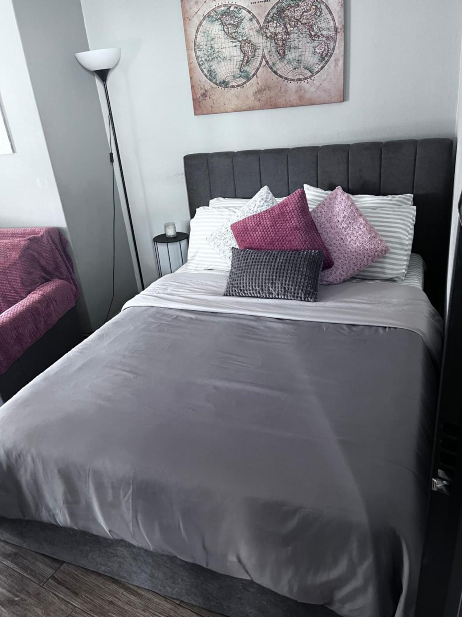 Cozy Studio Apartment In The Heart Of Athena Bagian luar foto